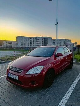 Predám Kia Cee’d 1.4 77 kW, r.v. 2008 (DOHODA MOŽNÁ)