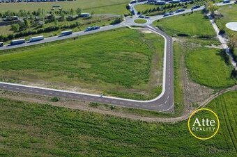 Komerčný stavebný pozemok 1759 m²