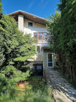 Rodinný dom s menším pozemkom, na bývanie alebo prenajímanie