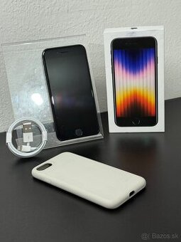 Predám Apple iPhone SE 2022 64GB Black Minimálne známky