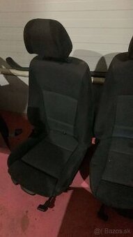 Bmw E90 sedadlá Alcantara latka