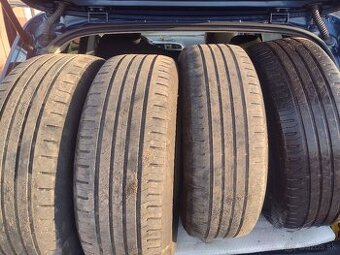 215/60R17
