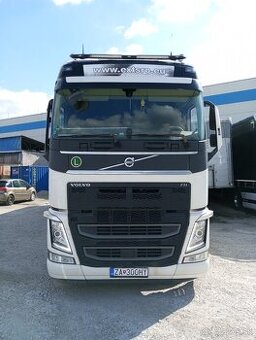 VOLVO Ťahač