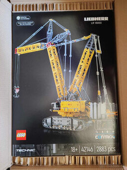 LEGO Technic 42146 Liebherr crawler