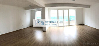 NA PREDAJ  4- IZBOVÁ NOVOSTAVBA S GARÁŽOU  V MESTE NOVÉ ZÁMK