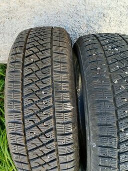 Predám 195/60r16c. 225/75r16c