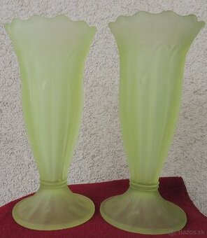 Párové secesné vázy  Uránové sklo okolo 1910