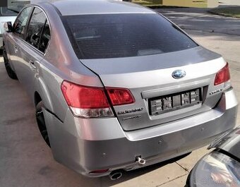 SUBARU LEGACY 2.5 AWD 2010 predám MOTOR EJ25, DVERE, 4X4 - 1