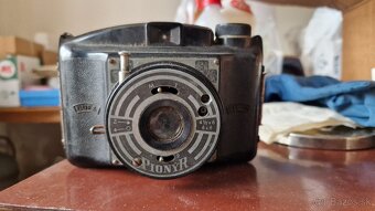 Staré fotoaparáty, kamera, zväčšovanie fotiek