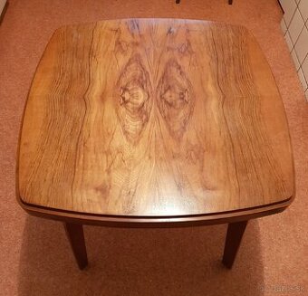 Stolík Krab arch. J. Halabala-rezervované