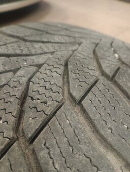 Zimné pneumatiky Nexen 215/40 R17