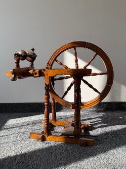 Tradičný drevený kolovrat
