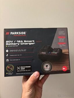 Smart nabíjačka batérií Parkside