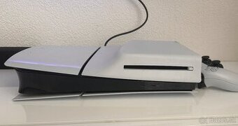 PS5 Slim s diskom (mechanika)