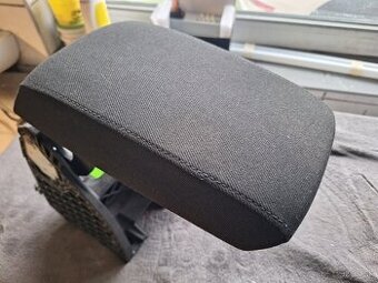 Škoda  Octavia  2 lakťová opierka ako nová