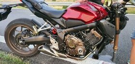 Honda CB650R havarovana