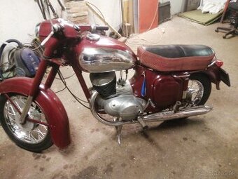 Jawa 250 automatic