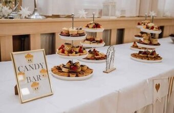 Etažér / stojan na Candy bar