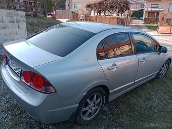 Honda Civic 7g 1.8 benzin