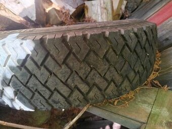 Pneu protektor Vranik215/75 r17, 5