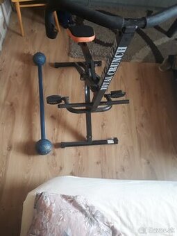 20kg činka a posilňovač celého tela