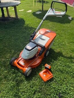Aku kosačka stihl