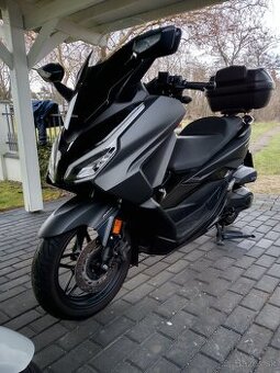 Predám Honda forza 350
