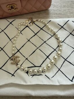 Chanel perlovy nahrdelnik