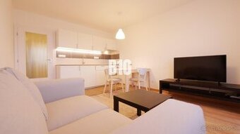 Voľný od 1.9. - Zariadený - Balkón - Chrenová