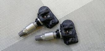100% originálny TPMS senzor tlaku v pneumatike pre MERCEDES