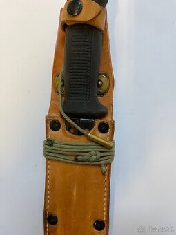 Útočný nôž Uton