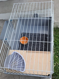 Klietka pre zakrsleho zajaca...