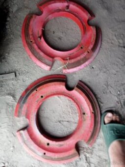 Predam zavazie na traktor