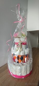 Trojposchodová plienková torta
