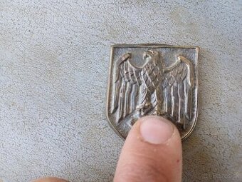 Predám originál odznak wehrmacht na tropický klobúk DAK