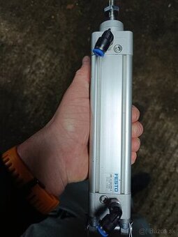 FESTO DNC 32-100- PPVA