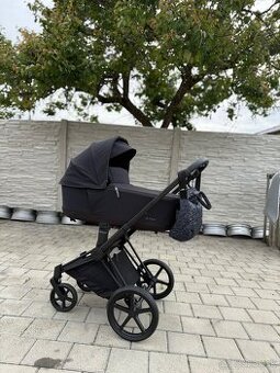 Cybex priam black