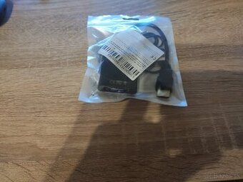 Neotvorený hdmi do vga adapter