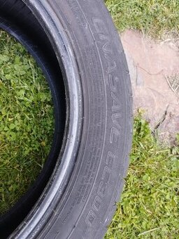 Dunlop 215x50 R 17 letné