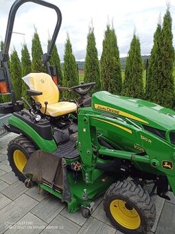 John Deere 1025r