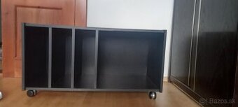 Darujem skrinku na platne