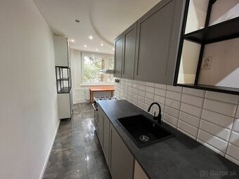 🏠 2-izbový byt na Rákócziho – 550 €/mesiac s réžiou