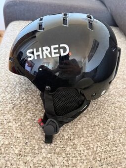 SHRED lyziarska prilba