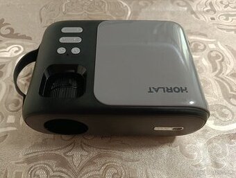 FullHD LED prenosný projektor HORLAT s Wifi Bluetooth
