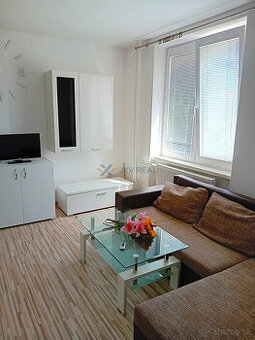 Zariadený 2 izbový byt s balkónom