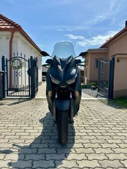 Yamaha XMAX 300
