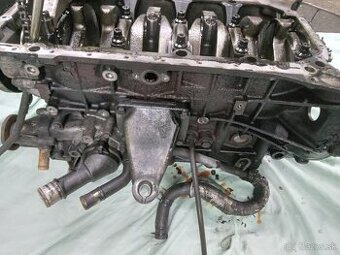 Blok motora Ssangyong Kyron 2.0Xdi Diesel so závitom