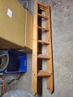 Schody na poschodová postel