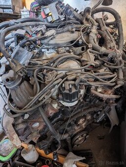 Predám Motor Jeep Grand Cherokee 5.2i V8 Limited