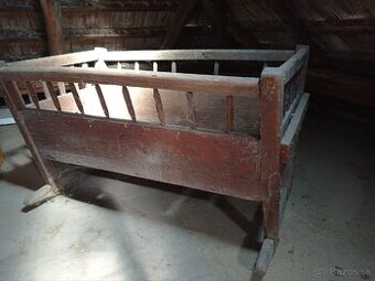 Predám kolísku starožitnu. Nutná renovacia